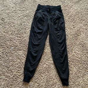 Dance Studio Mid-Rise Jogger
Full Length